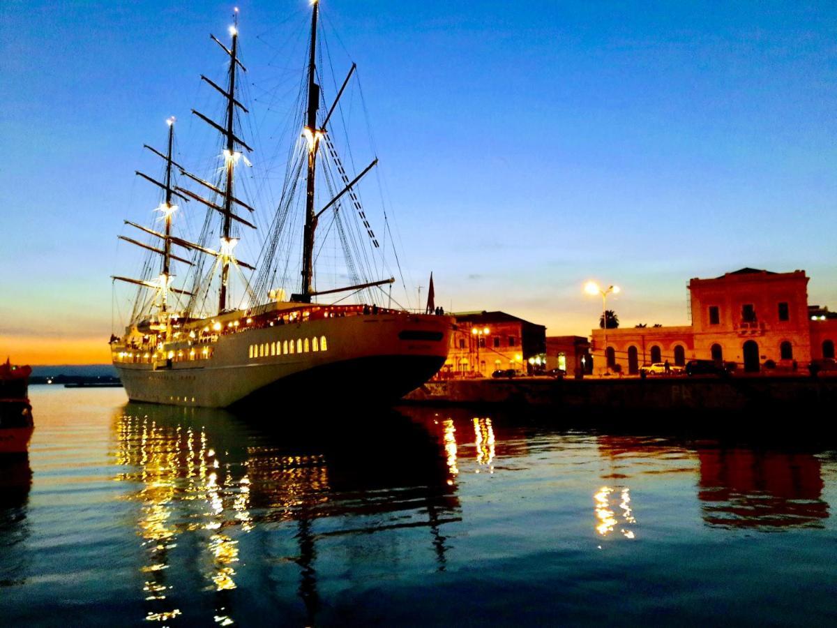 Incantevole Appartamento In Palazzo Storico Ortigia سيراكوزا المظهر الخارجي الصورة