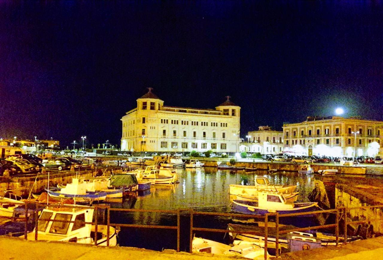 Incantevole Appartamento In Palazzo Storico Ortigia سيراكوزا المظهر الخارجي الصورة